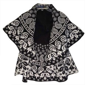 Unique reversible circular shawl black ivory one size